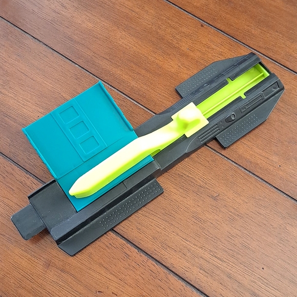 Hot Wheels Rubber Band Launcher Manual Booster Track G7852 Super Smash Overpass - Picture 1 of 4